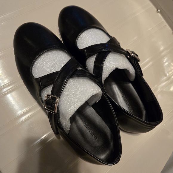 Black cross belted shoes size 8 - Picture 4 of 7
